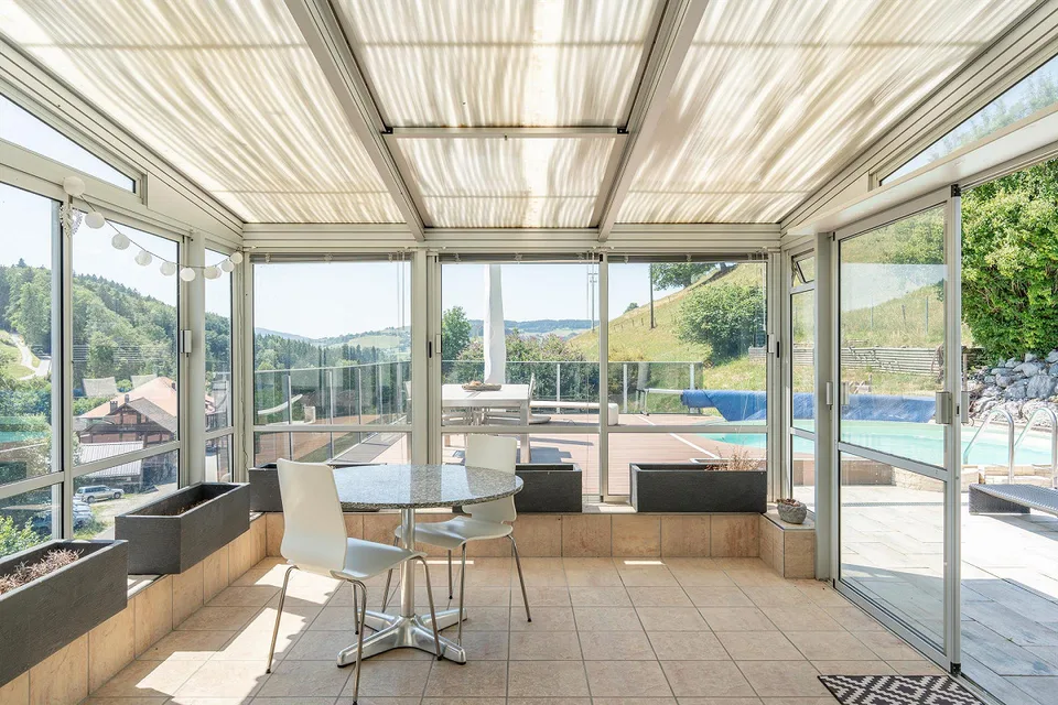 Detached single-family house with pool and plenty of outdoor space