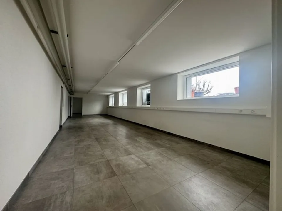 FOR RENT OR FOR SALE, commercial space with independent entrance