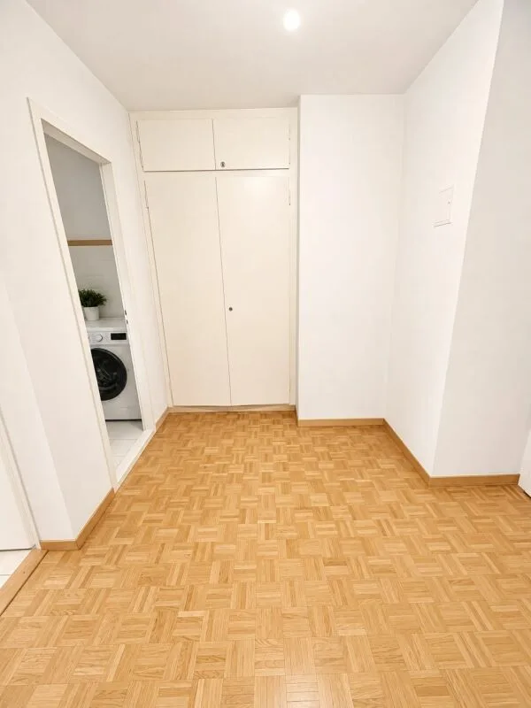 LEASE TAKEOVER - 2 room apartment well situated in Acacias