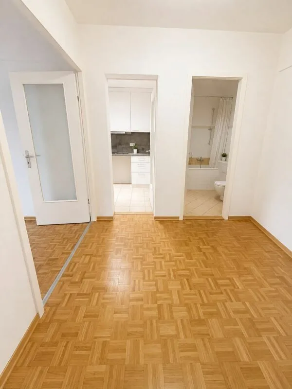 LEASE TAKEOVER - 2 room apartment well situated in Acacias