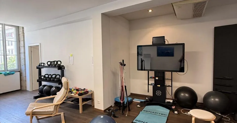 Character Office in the Heart of Rue Rousseau
