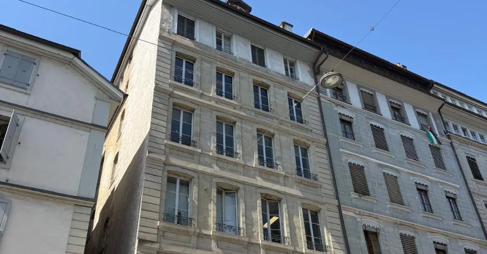 Bureau de caractère au cœur de la Rue Rousseau