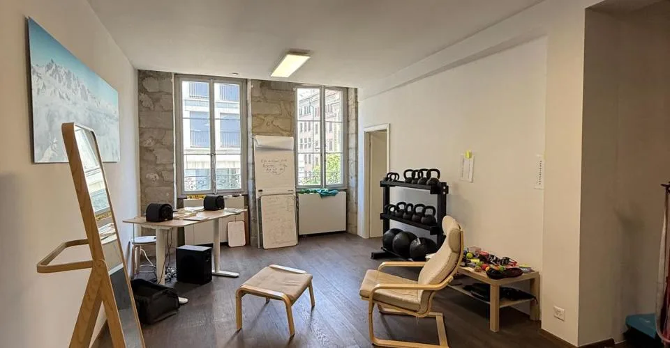 Character Office in the Heart of Rue Rousseau