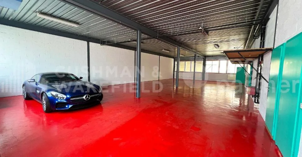 Atelier, showroom et bureaux - 940 m² | SATIGNY–ZIMEYSA