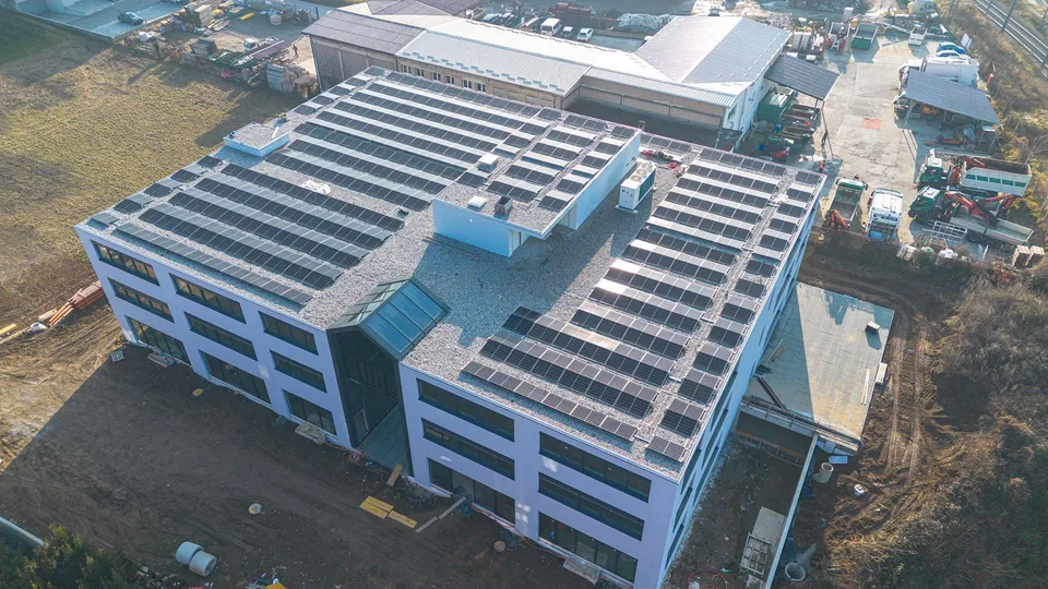 Neu gebautes Handwerksgebäude in Mendrisio