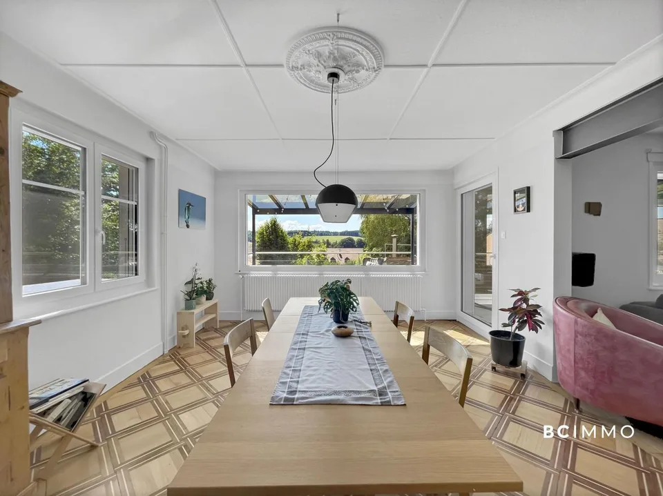 Bourgeoise Villa, die Charme und Komfort vereint