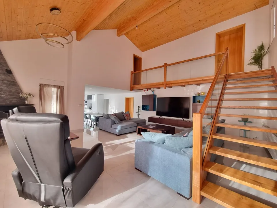 Casa completamente ristrutturata a Bluche - Solo 10 minuti in auto da Crans-Montana / Ref. 1007-652