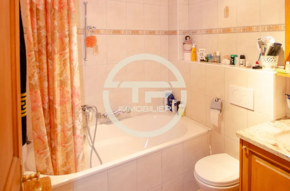 Exceptional 3.5-room apartment with panoramic view on the garden level in the center of Montana