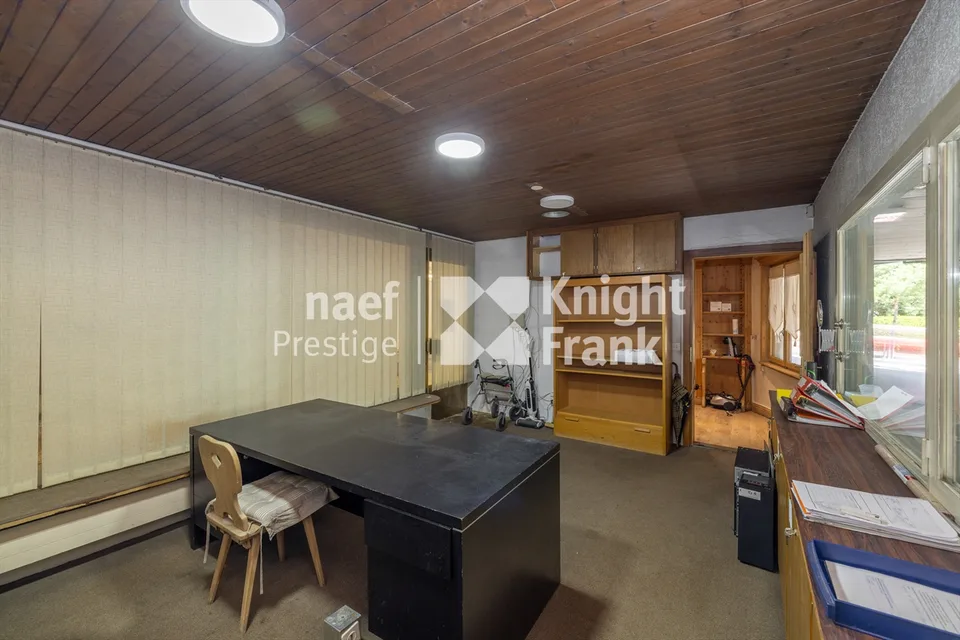 Spazio commerciale/garage eccezionale nel cuore di Crans-Montana