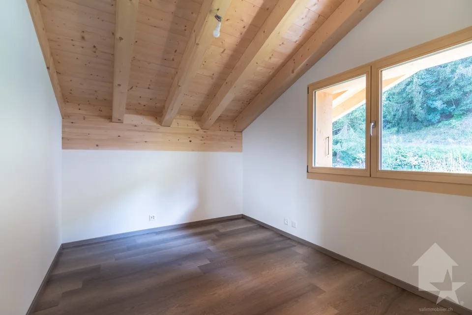 A 20 minutes de Monthey chalet NEUF disponible de suite et garanti