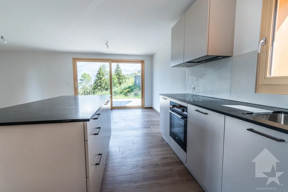 A 20 minutes de Monthey chalet NEUF disponible de suite et garanti