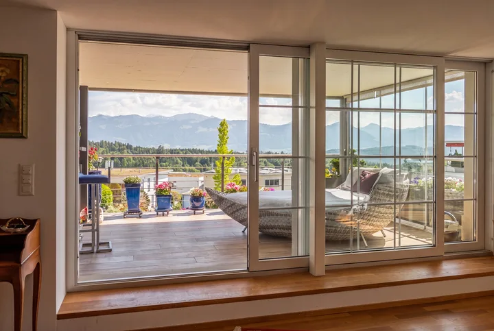 UN LOGEN PLACE AVEC UNE VUE À St. GALLENKAPPEL