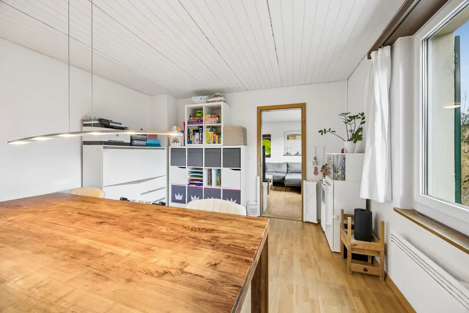 Einfamilienhaus mit Gartenidylle, grossem Aussenbereich und spannendem Ausbaupotenzial
