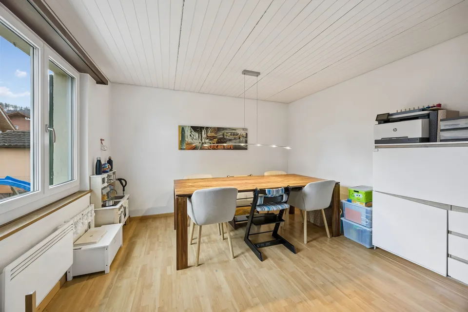 Einfamilienhaus mit Gartenidylle, grossem Aussenbereich und spannendem Ausbaupotenzial