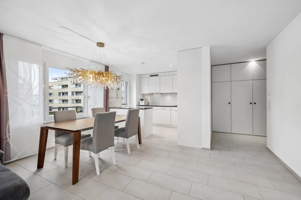 5.5-Zimmer-Wohnung in Oberentfelden - modern mit grossem Balkon