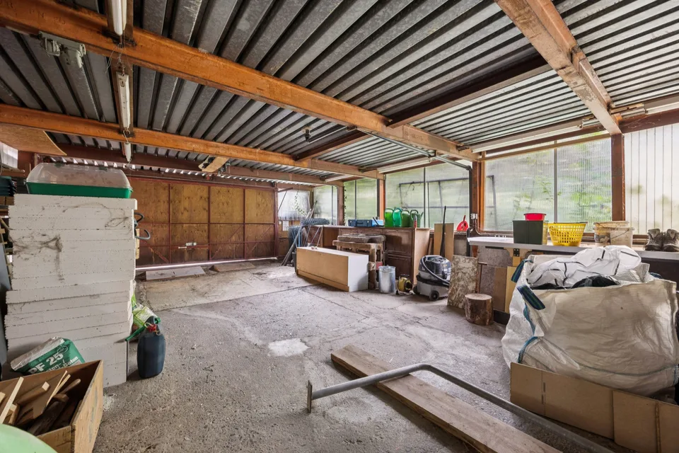 Grosszügiges 7-Zimmer-Haus in Leibstadt mit grosser Dachterrasse und viel Potenzial
