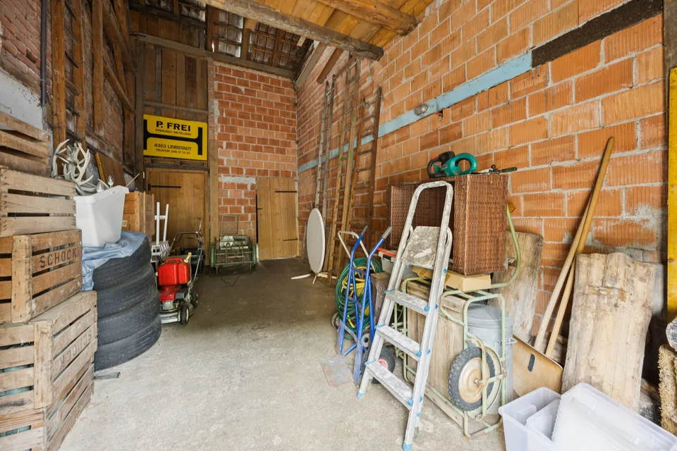 Grosszügiges 7-Zimmer-Haus in Leibstadt mit grosser Dachterrasse und viel Potenzial