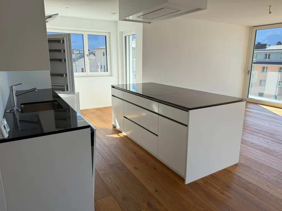5.5-Zimmer-Maisonette mit unverbaubarer Seesicht, Gersau
