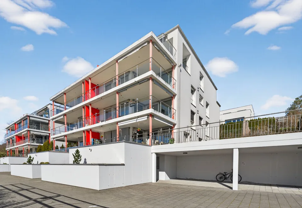 Sonnige 3.5-Zimmer-Gartenwohnung mit Balkon und grossem Gartensitzplatz