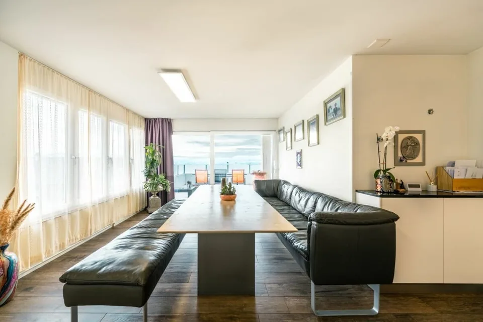 Grosszügiges 6.5-Zimmer Einfamilienhaus mit Einliegerwohnung - modernisiert
