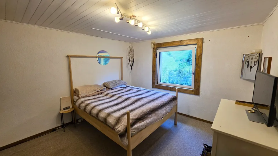 6-Zimmer-Zweifamilienhaus mit Panorama, Schwendi im Weisstannental SG