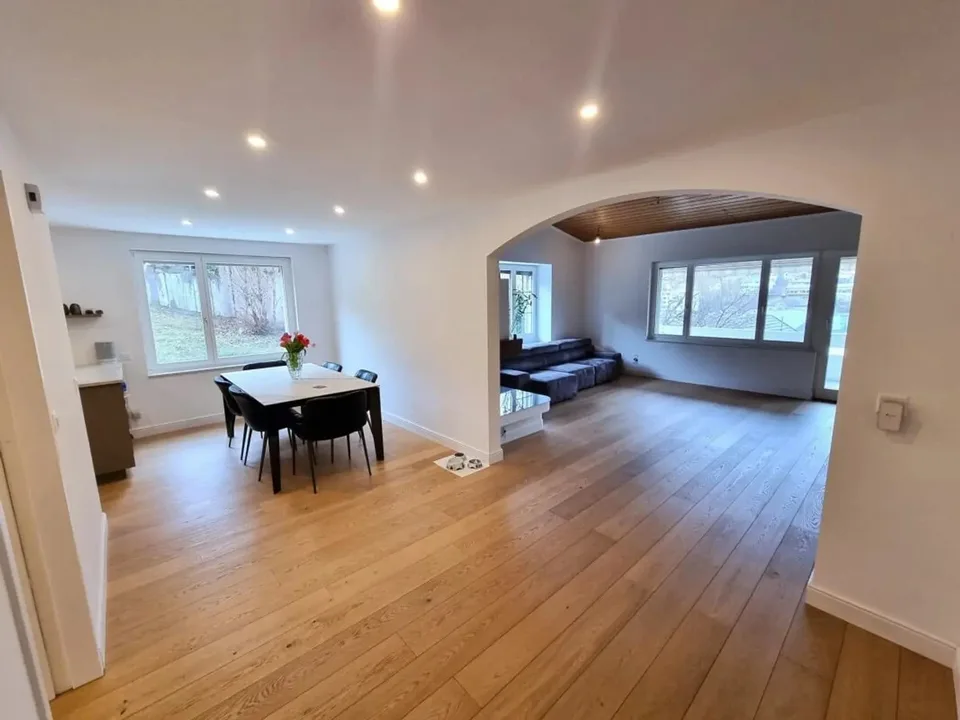 Maison de 5,5 pièces, rénovée, grand jardin - Niederdorf à vendre