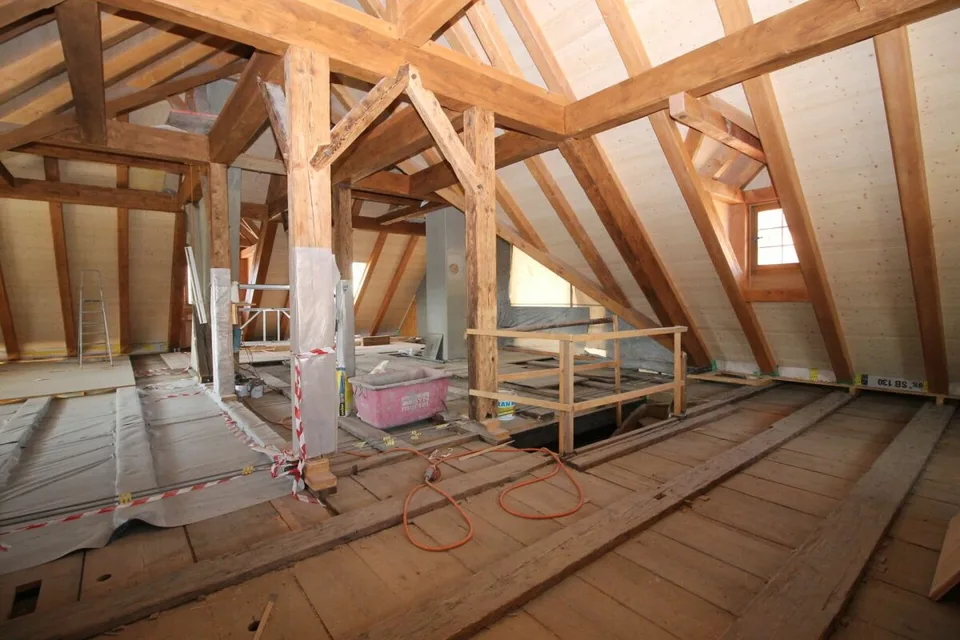 Casa residenziale e commerciale con potenziale per le imprese, gli investitori e gli acquirenti