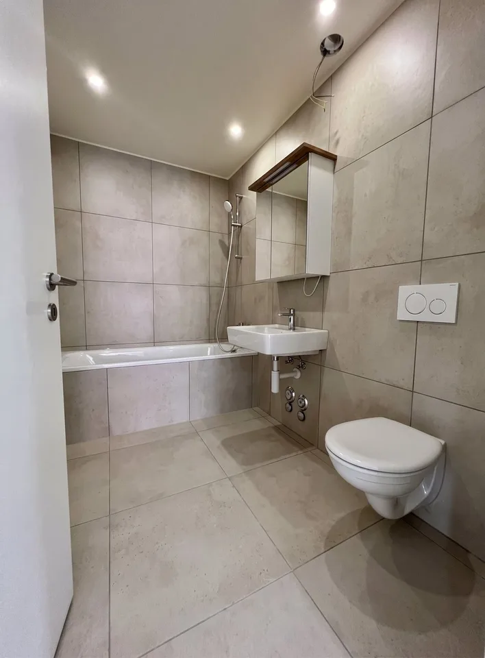 Apartment B - 2.5 rooms, with balcony - Pleasant setting in Couvet