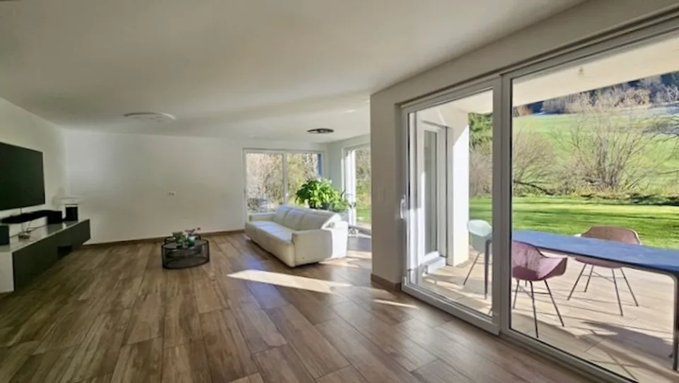 Semi-Detached Villa Located in a Pleasant, Popular Neighborhood of Fleurier