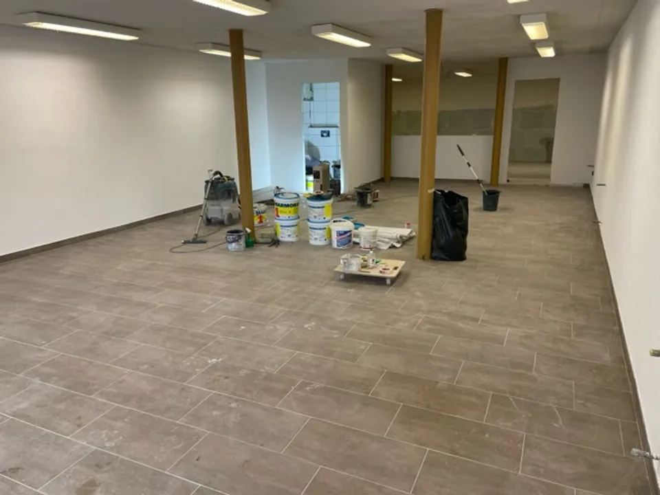 Exclusively - Mixed-use building in the heart of Ponts-de-Martel