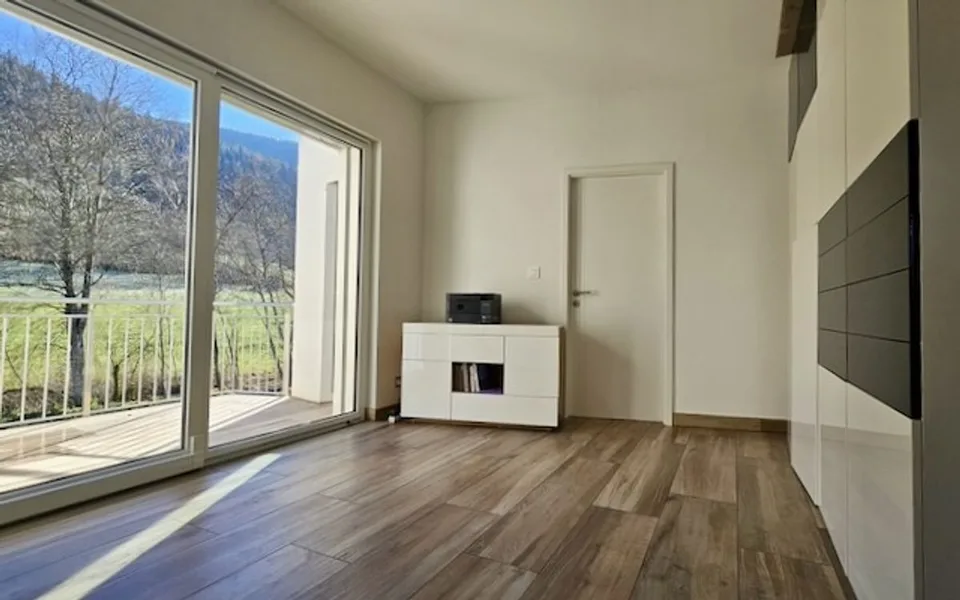 Semi-detached villa located in a pleasant sought-after neighborhood of Fleurier