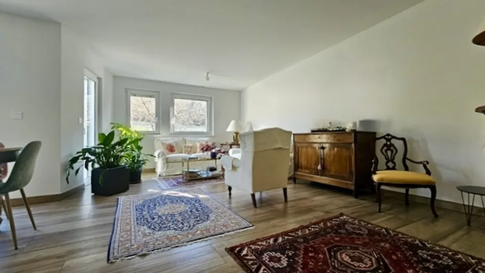 Villa  contigüe située dans un agréable quartier prisé de Fleurier