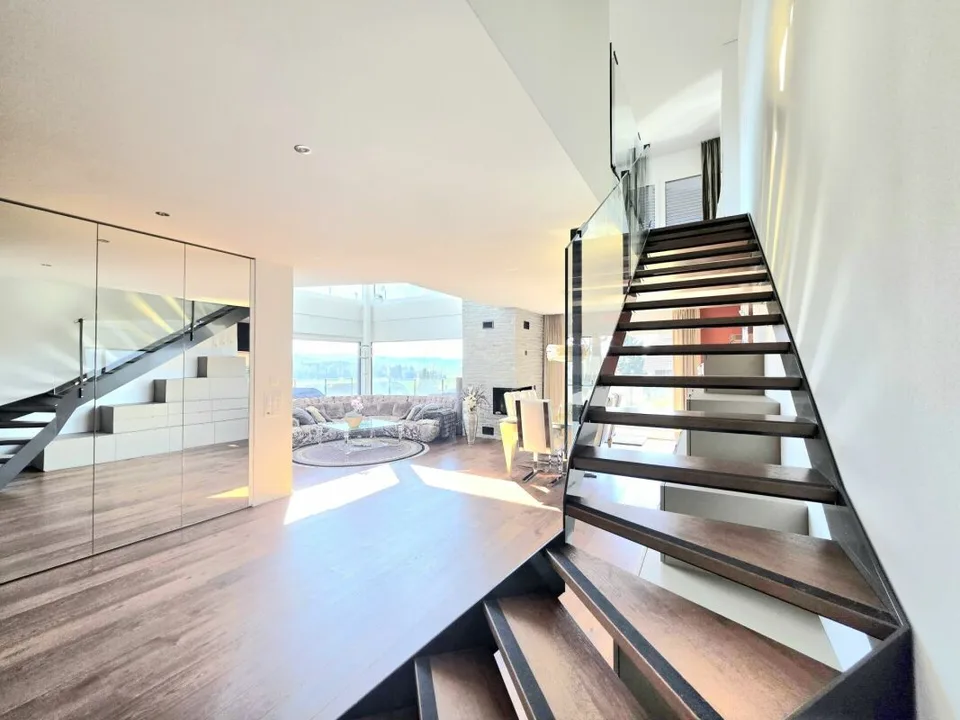 Maisonette-Attique exclusive avec de grandes terrasses et une vue fantastique