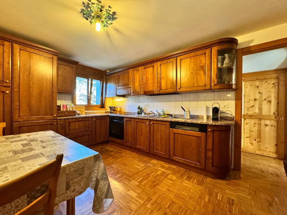 Außergewöhnliches Chalet mit unabhängigem Apartment in der Nähe des Golfplatzes Ballesteros / Ref. 1007-675