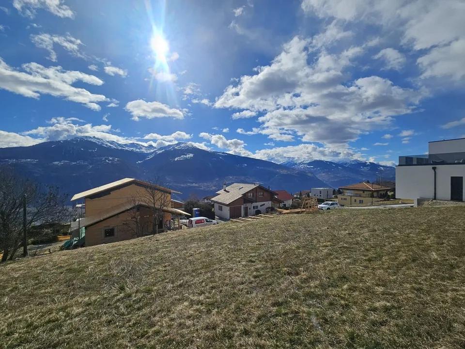 Neue Promotion einer hochwertigen 5,5-Zimmer-Villa in Chermignon d'en Haut