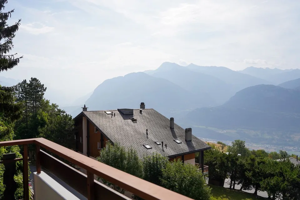 Charmante 3,5-Zimmer-Wohnung mit atemberaubendem Blick auf die Alpen in Chermignon d'en Haut