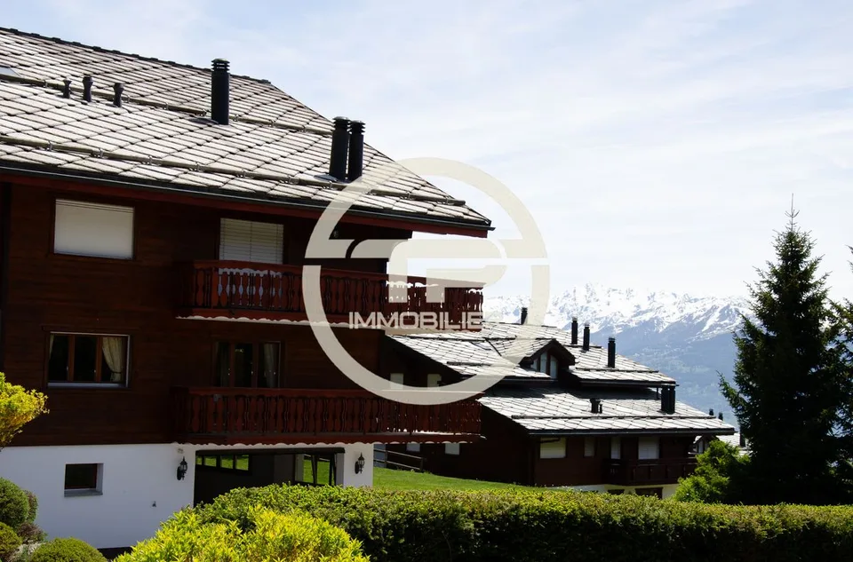 Helles 4,5-Zimmer-Apartment, nur 5 Minuten vom Zentrum von Crans entfernt / Ref. 1007-661