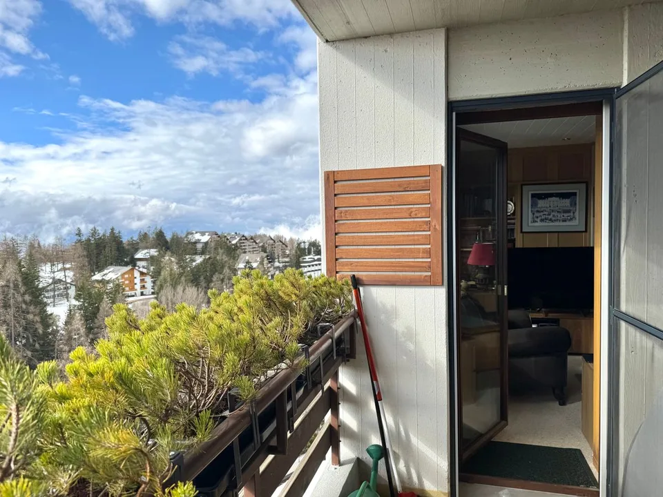 Wunderschöne 2,5-Zimmer-Wohnung im Herzen von Crans mit atemberaubendem Blick in der 6. Etage