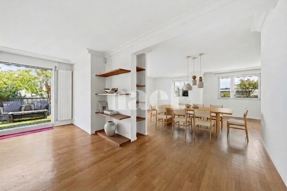 Beautiful attic with terrace in the heart of Carouge