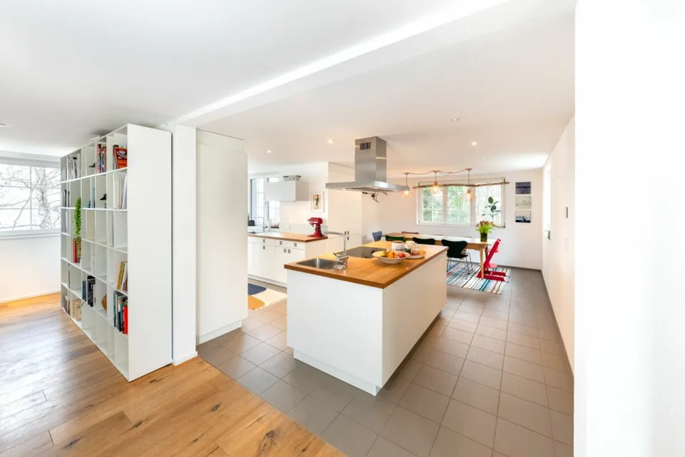 Maison individuelle moderne avec vue sur le lac et absolue intimité