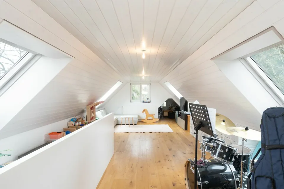 Maison individuelle moderne avec vue sur le lac et absolue intimité