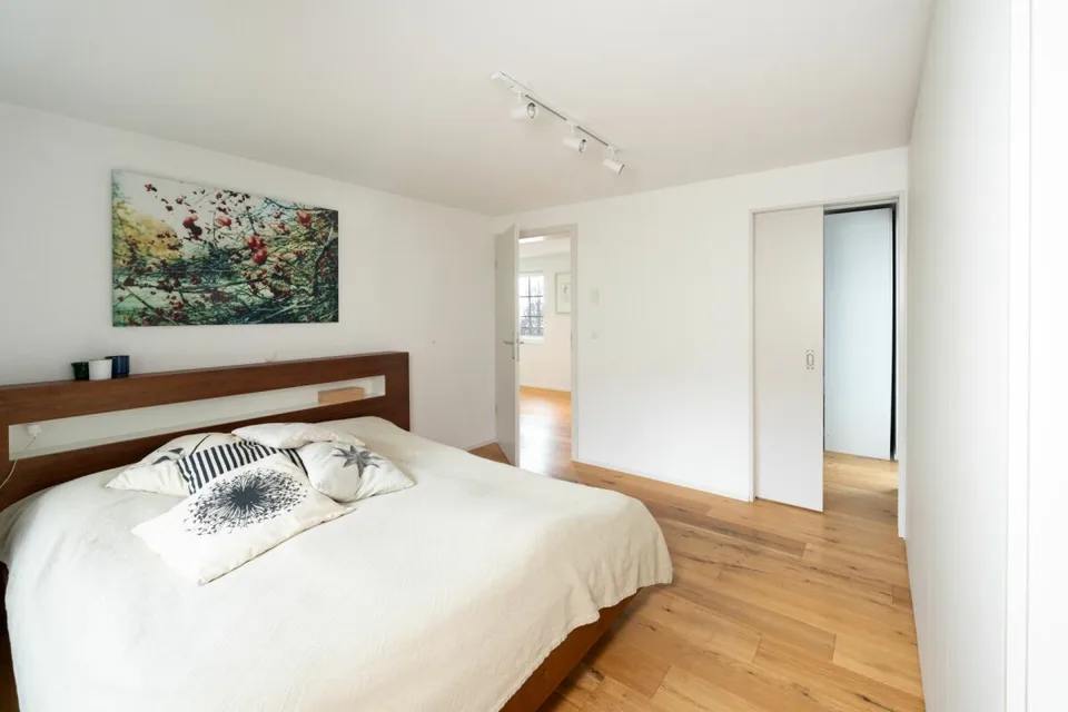 Maison individuelle moderne avec vue sur le lac et absolue intimité