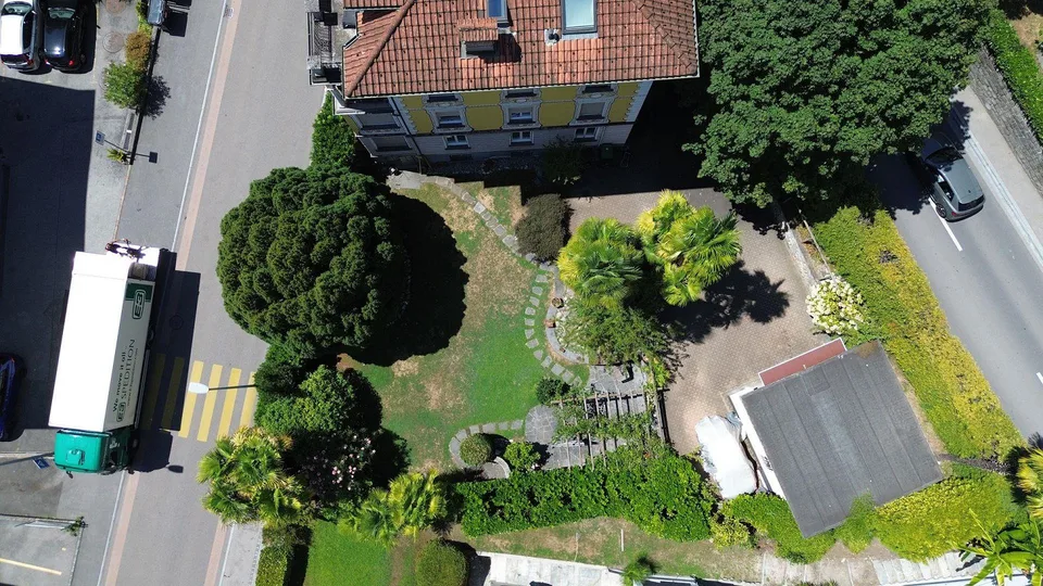 Elegante Gewerbefläche in historischer Villa an strategischer Lage