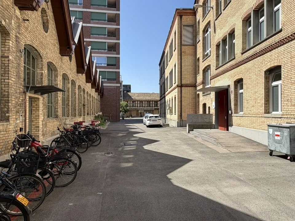 Schöner Büroraum in Lokstadt
