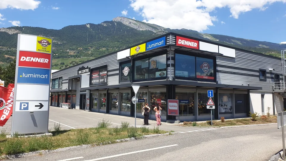 surface modulable de 293 à 1'665 m2 - Roc Centre - Conthey