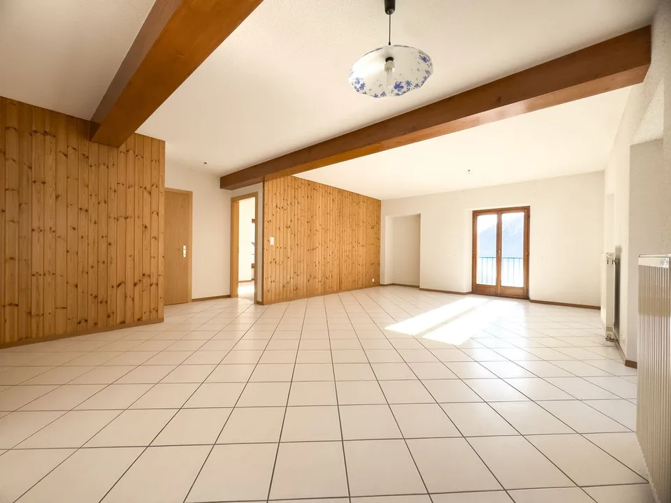 A louer, appartement de 3,5 pièces avec deux balcons.