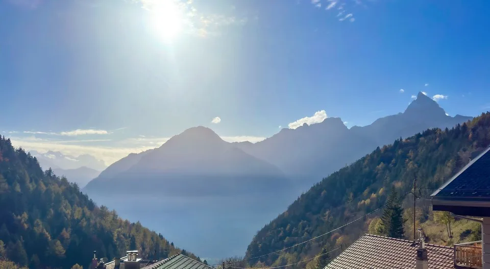 A louer, appartement de 3,5 pièces avec deux balcons.