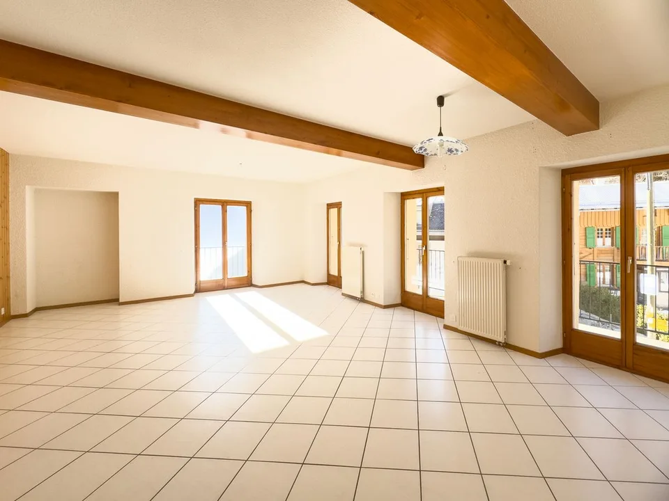A louer, appartement de 3,5 pièces avec deux balcons.