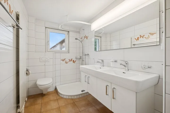 MAISON INDIVIDUELLE DÉTACHÉE DANS LA RÉGION IDYLLIQUE DE GLARIS