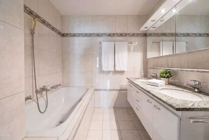 ZENTRAL GELEGEN & 8211; PERFEKT ZUM WOHLFÜHLEN 4.5 ZIMMER WOHNUNG M...